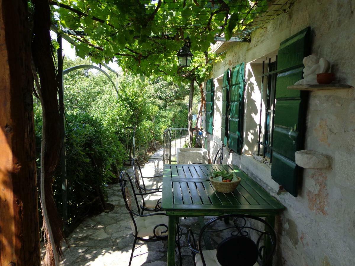 House Dobrila Villa Igrane Bagian luar foto